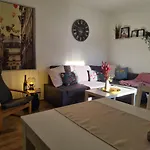 Waldblick * بوندورف ام شفارتزو