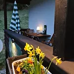Waldblick شقة *